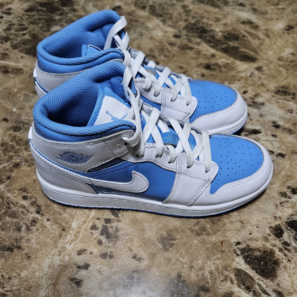 Jordan Kids Sneakers in Blue and White